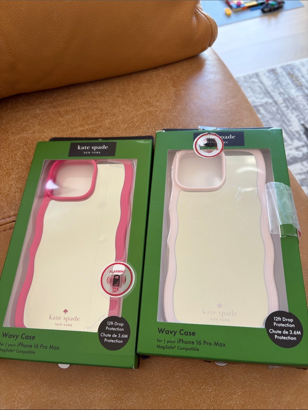 kate spade Wavy Case for iPhone 16 Pro Max - Bright Pink & Light Pink Trim